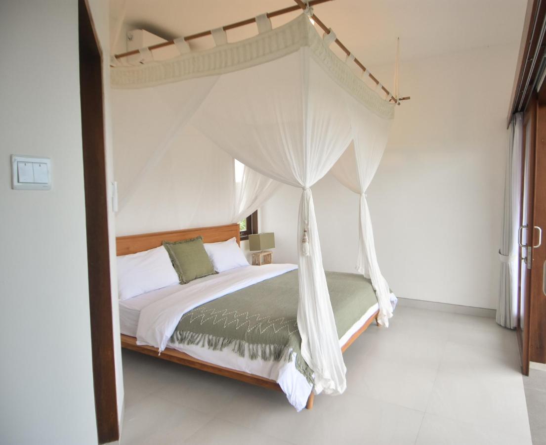 Three Palms Surf & Stay Medewi Airsatang Exterior photo