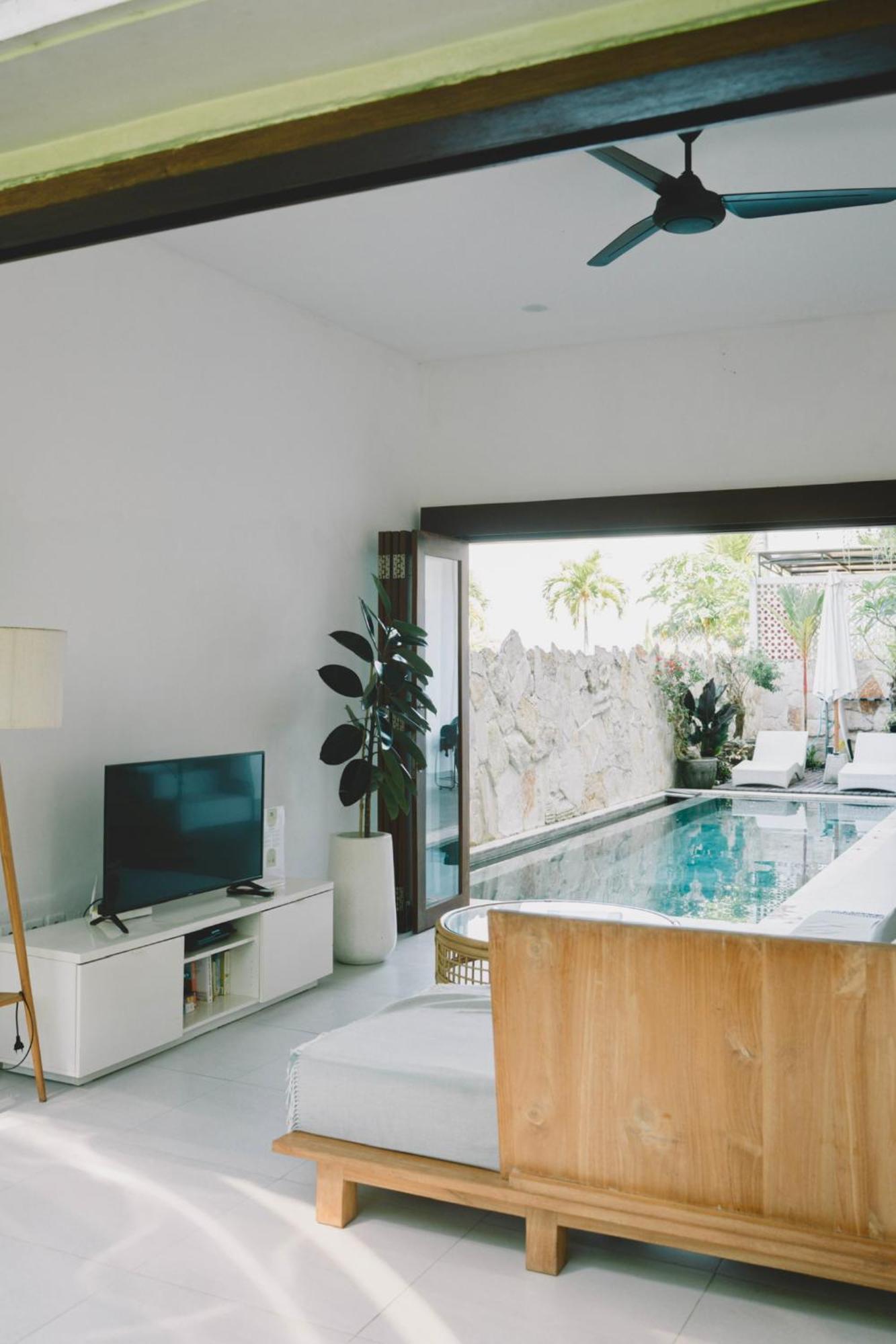Three Palms Surf & Stay Medewi Airsatang Exterior photo