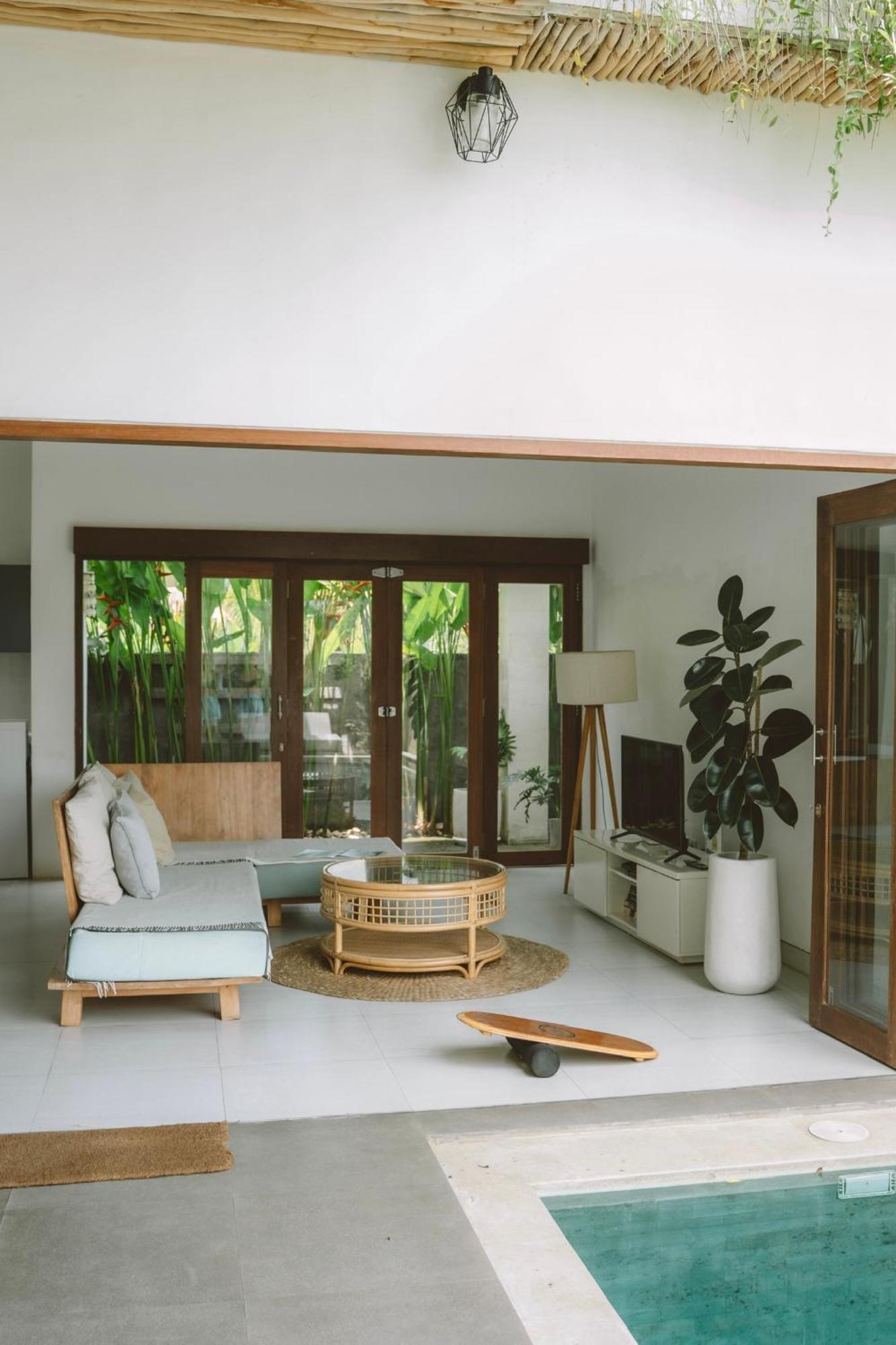 Three Palms Surf & Stay Medewi Airsatang Exterior photo