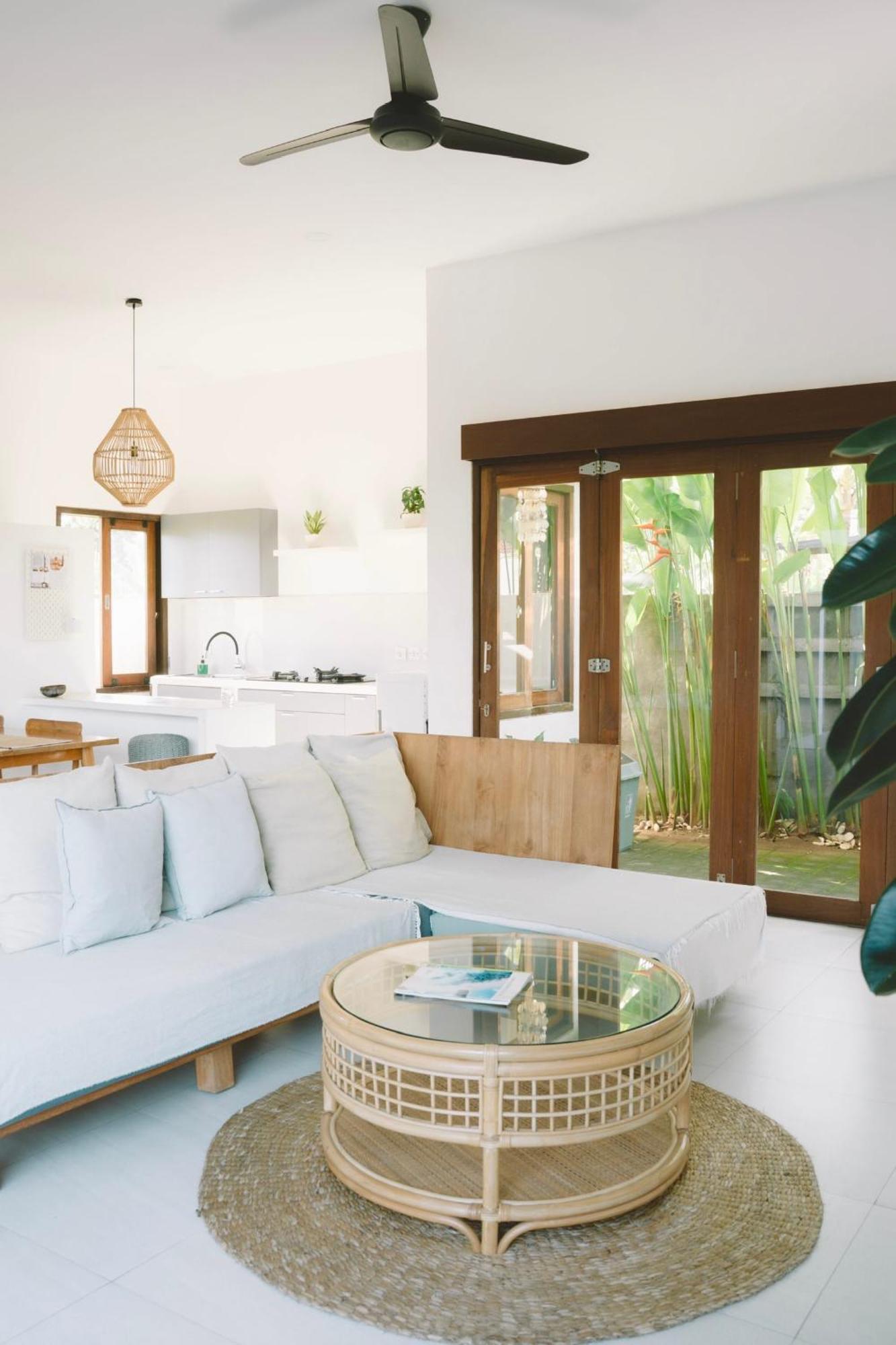 Three Palms Surf & Stay Medewi Airsatang Exterior photo